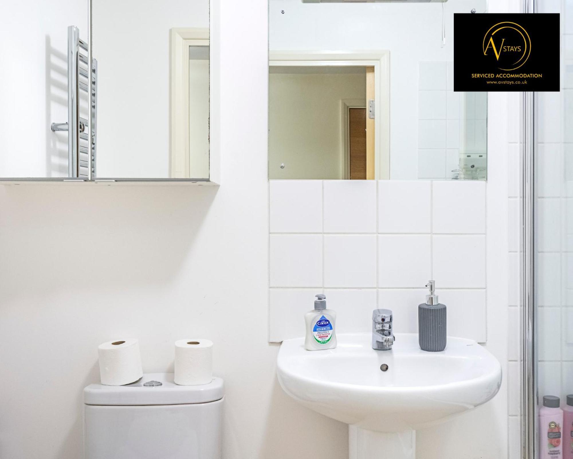 2 Bedroom Apartment ลอนดอน ภายนอก รูปภาพ